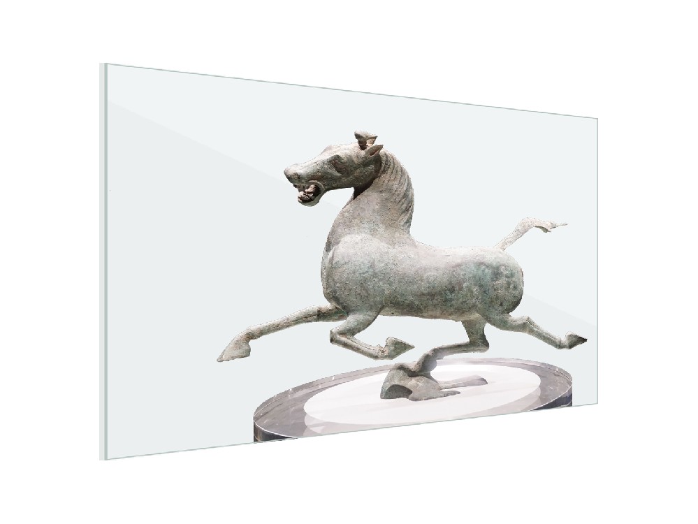 OLED透明屏，未来的展陈之星